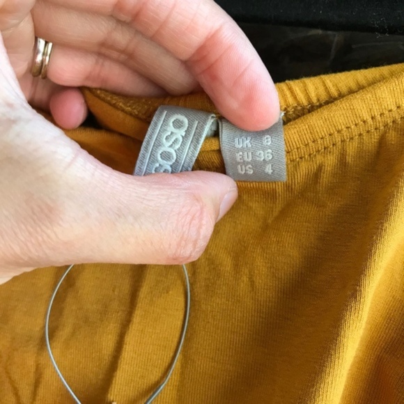 🍯 ASOS Ruffle Off-the-Shoulder - Picture 4 of 5